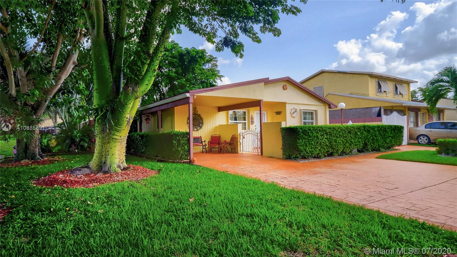 LAKES OF ACADIA UNIT 3 TH - Residential