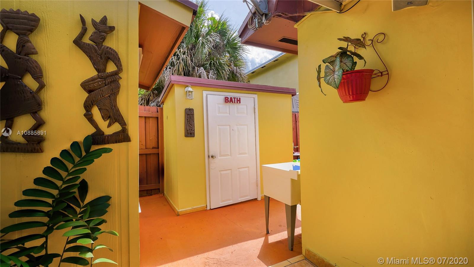 LAKES OF ACADIA UNIT 3 TH - Residential