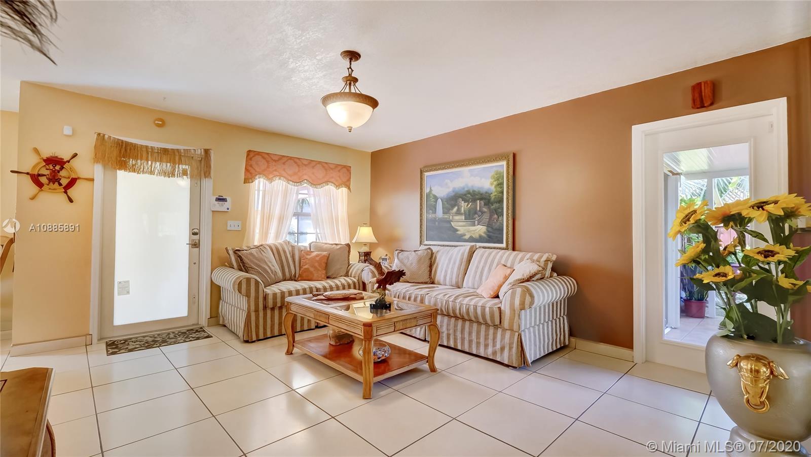 LAKES OF ACADIA UNIT 3 TH - Residential