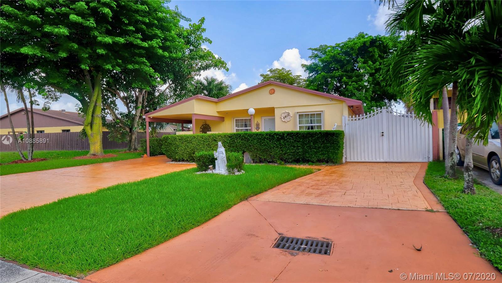 LAKES OF ACADIA UNIT 3 TH - Residential