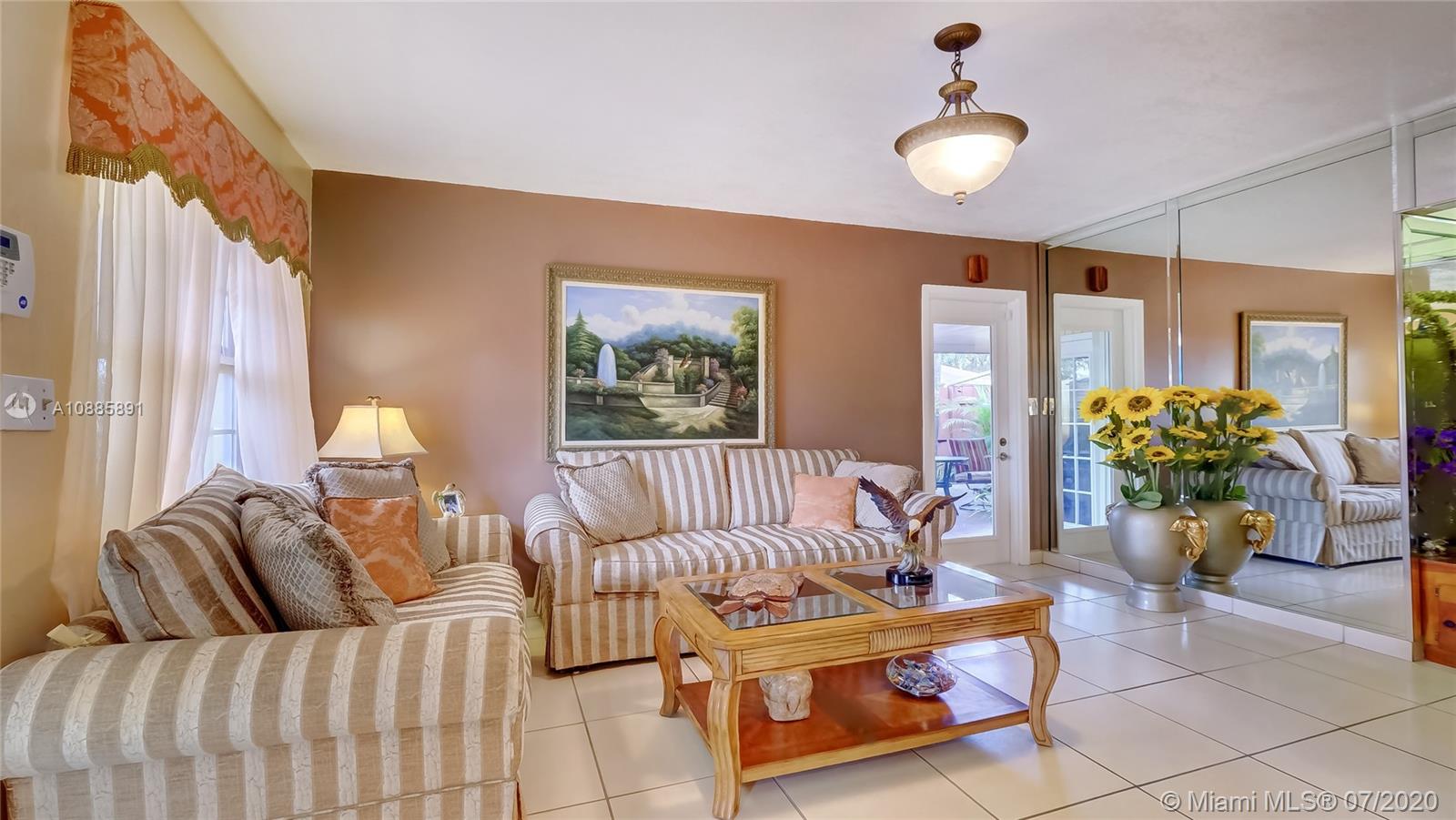 LAKES OF ACADIA UNIT 3 TH - Residential