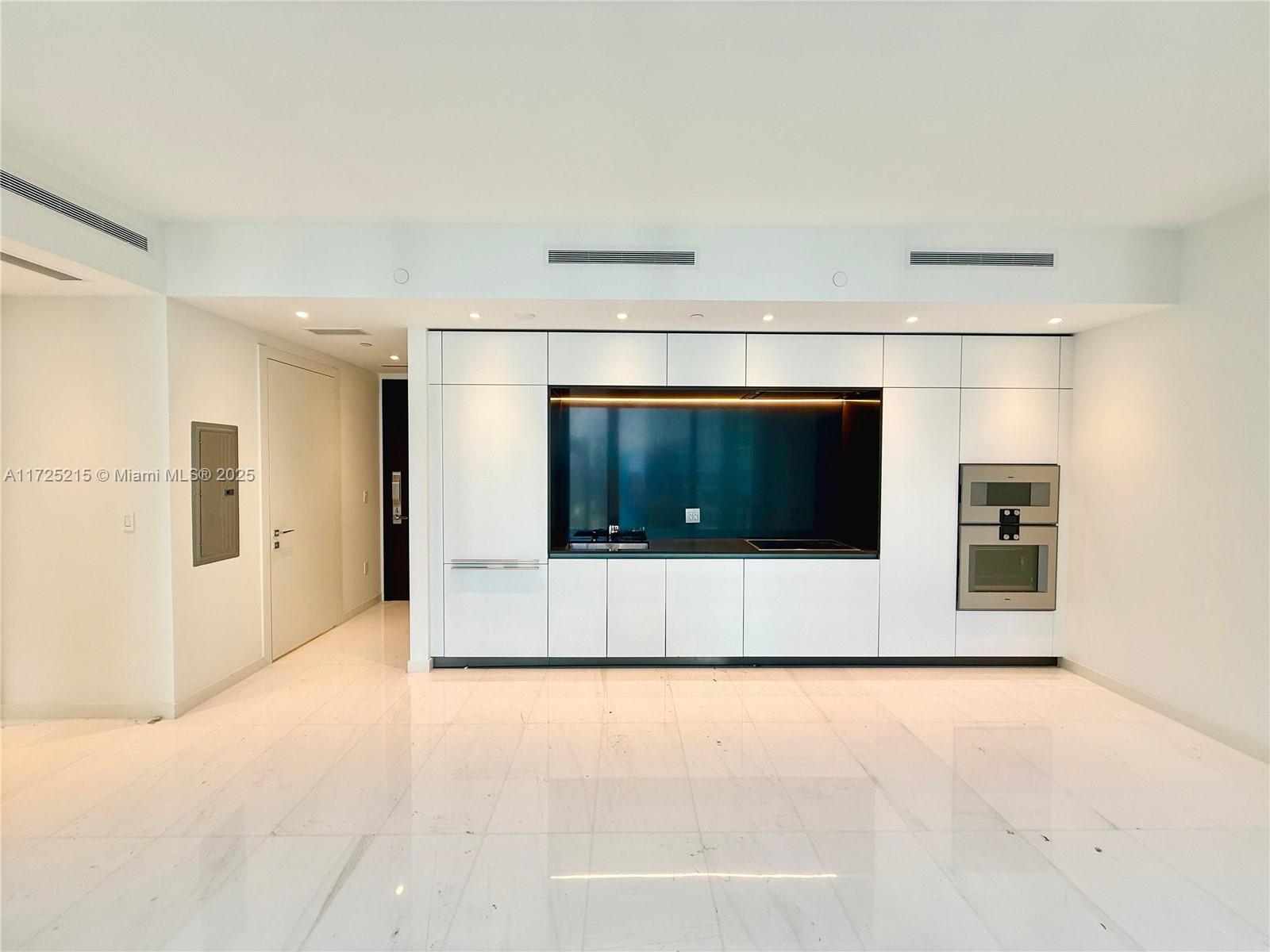 300 Biscayne Boulevard Way 3608W