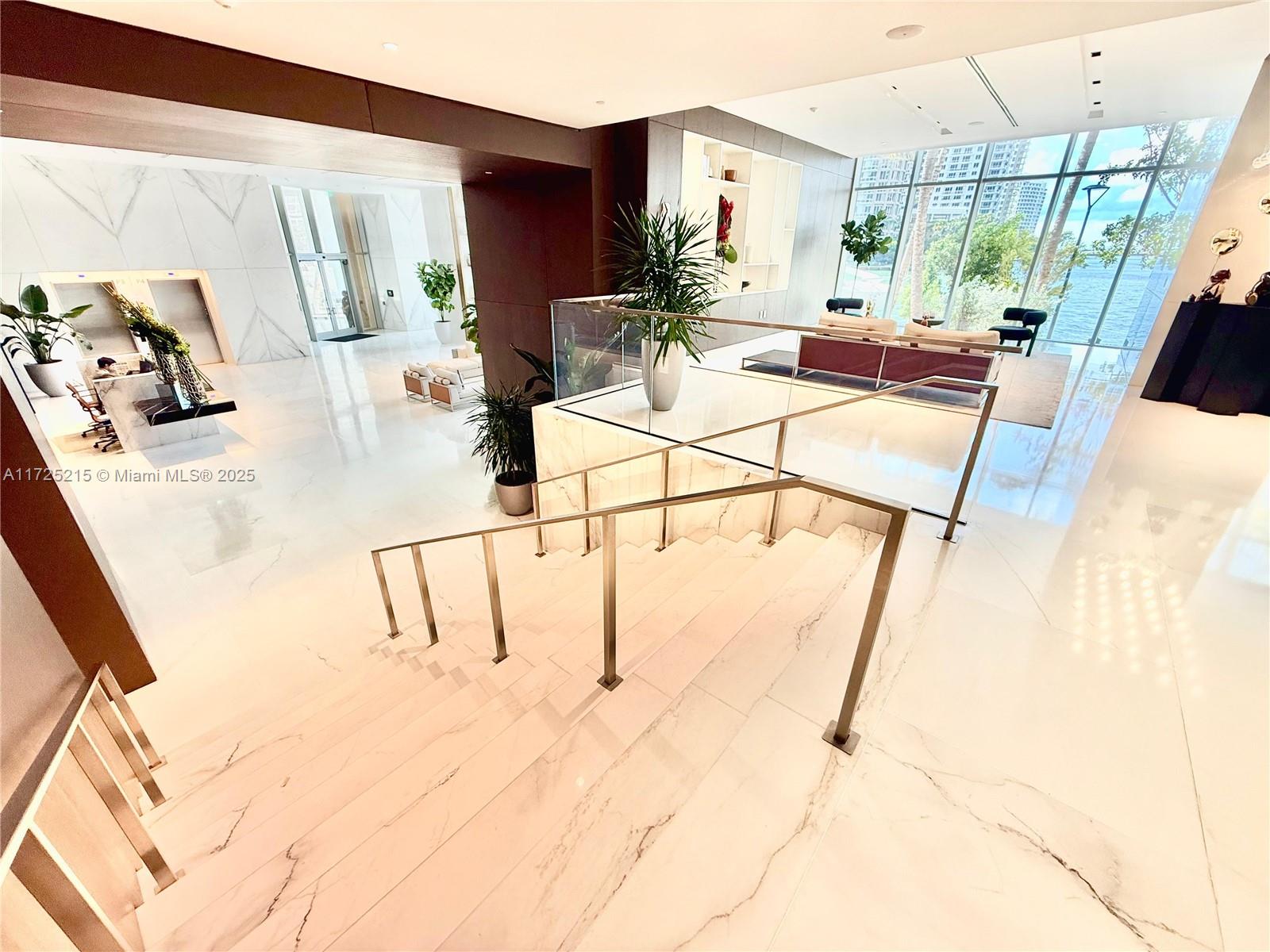 DUPONT PLAZA - Residential