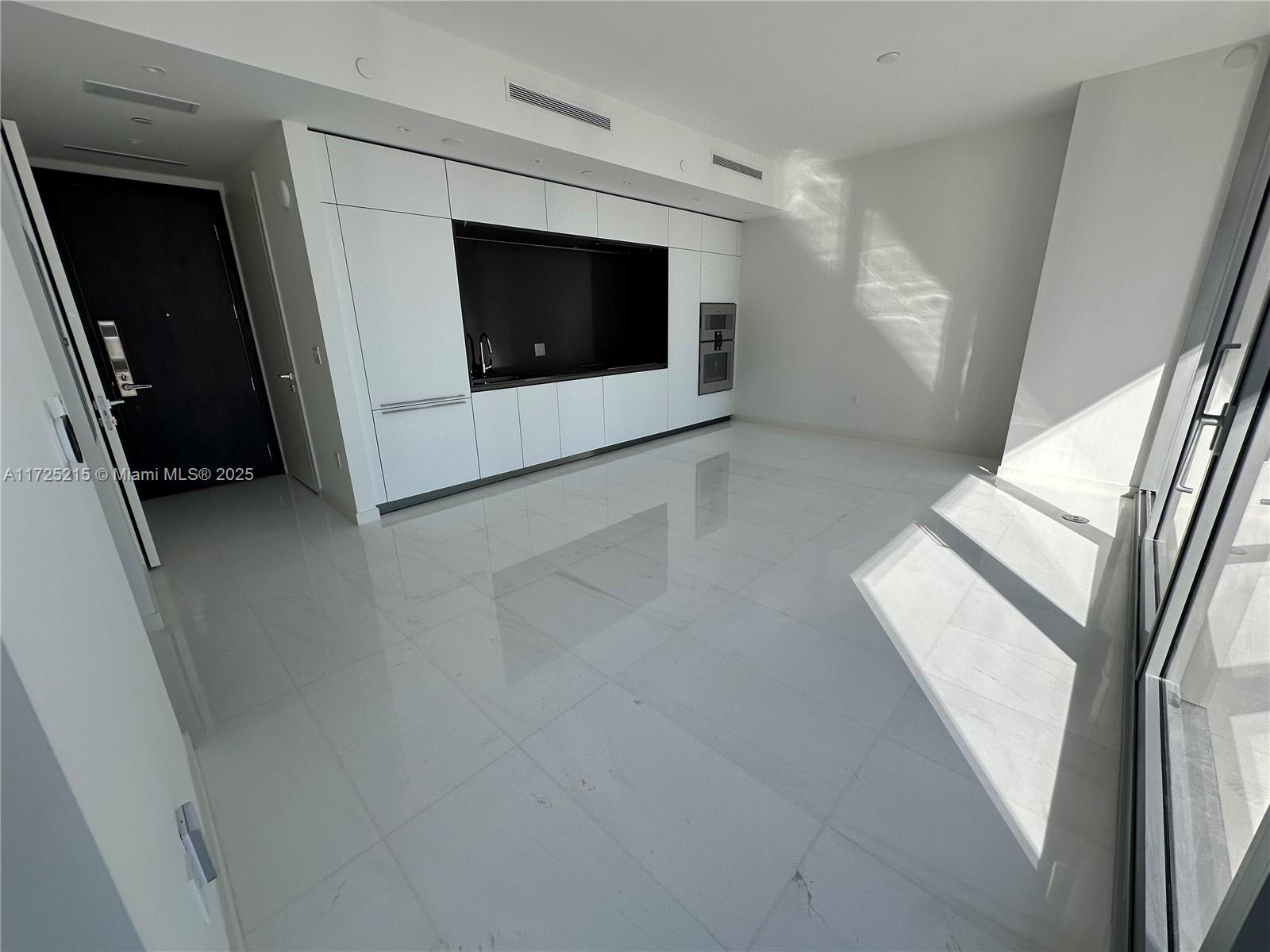 300 Biscayne Boulevard Way 3608W