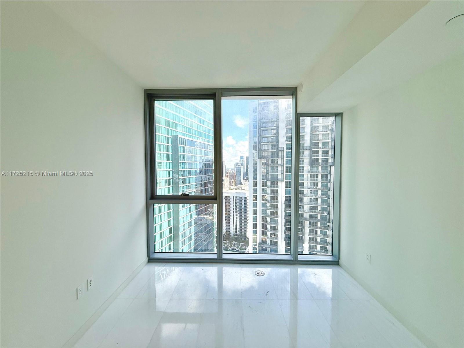 DUPONT PLAZA - Residential