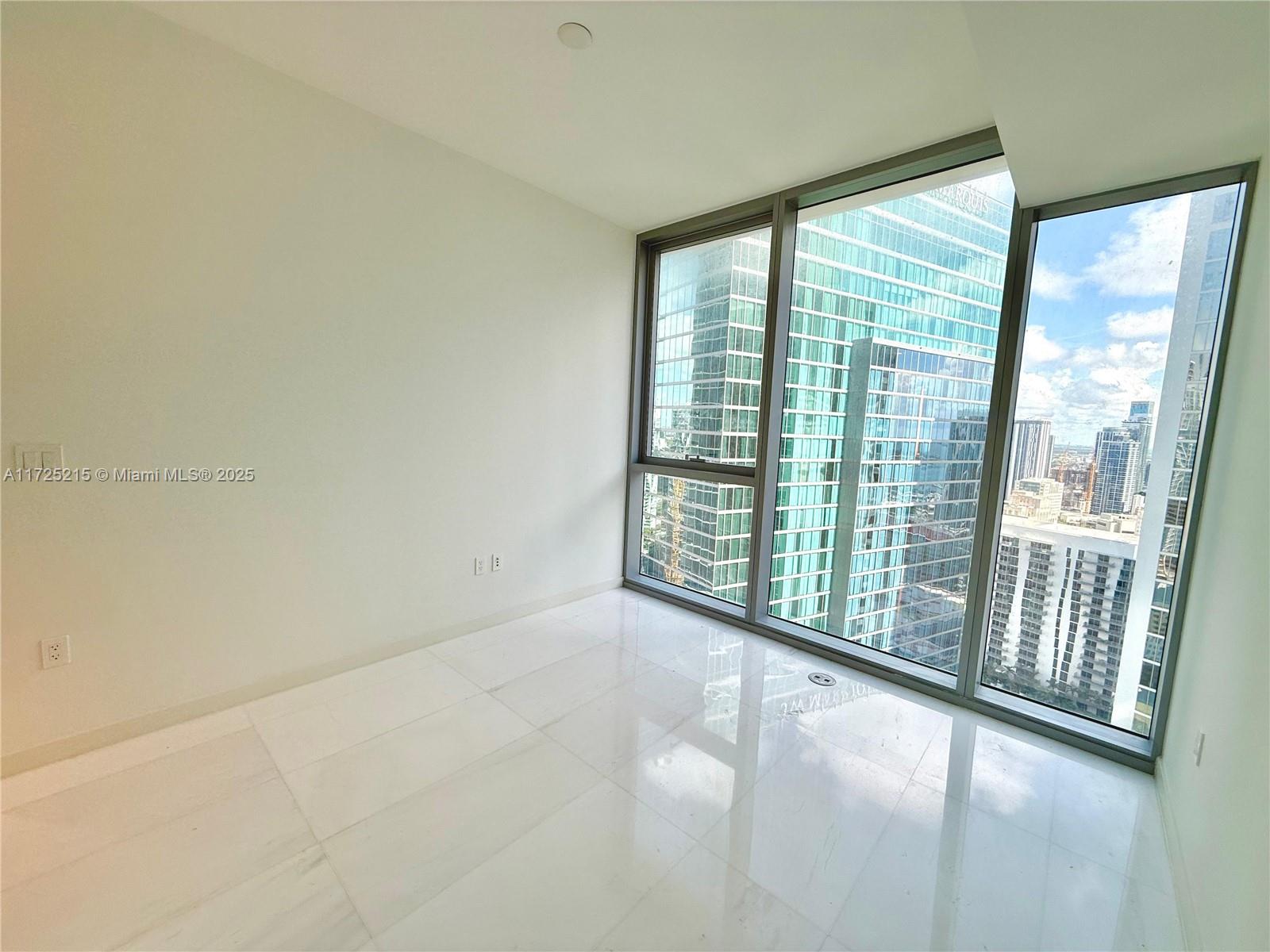 DUPONT PLAZA - Residential