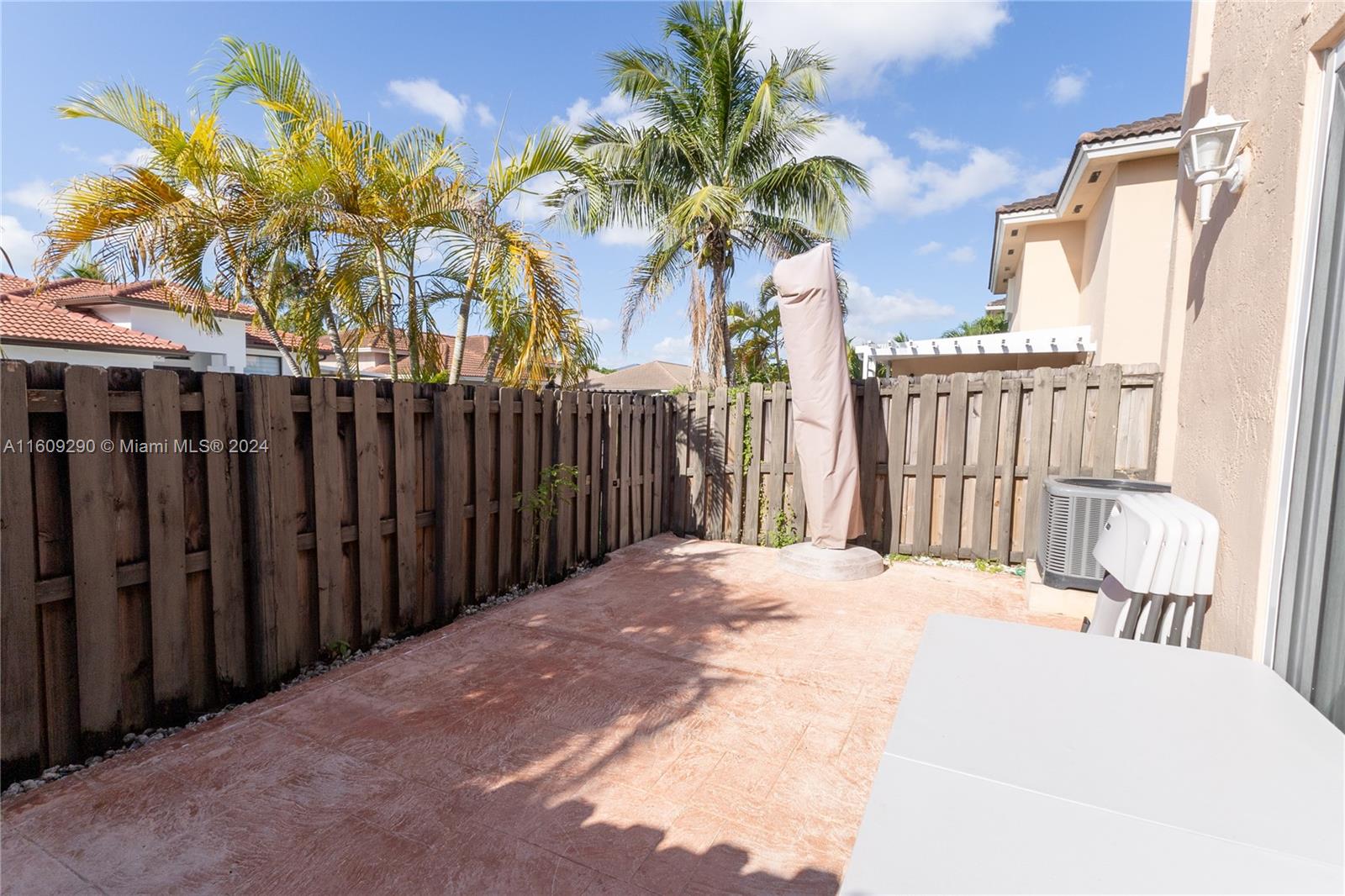 CARIBE LAKES PHASE I - Residential Lease