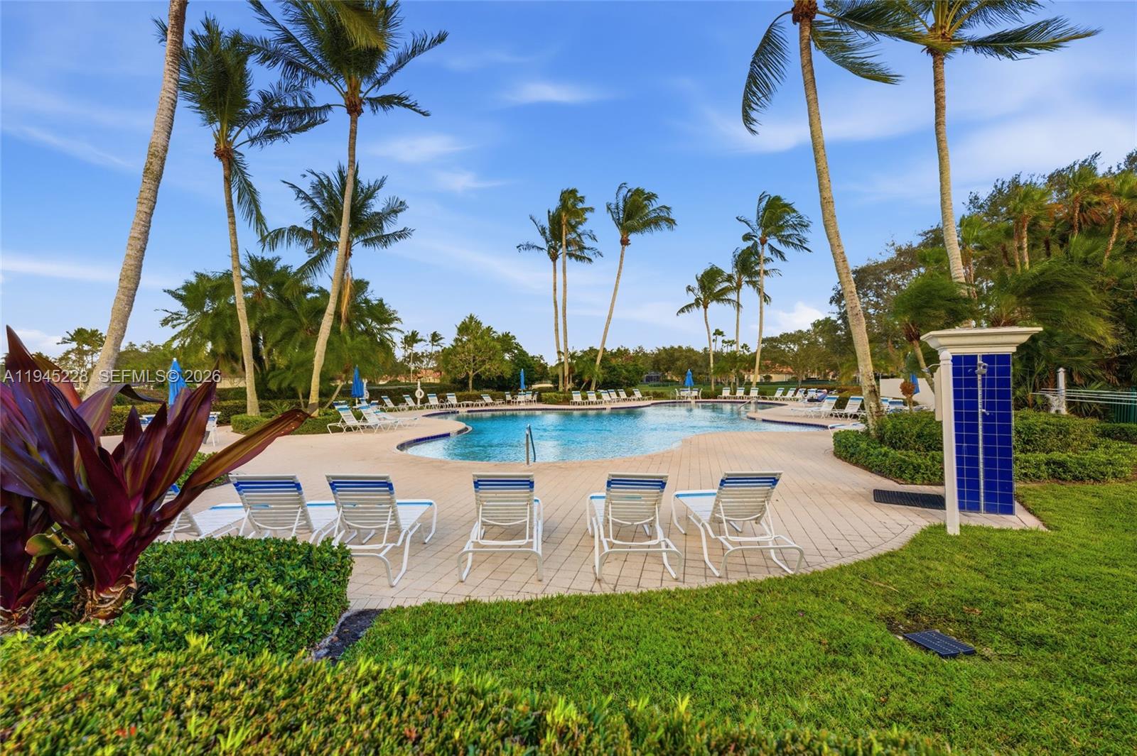 RIVERWALK 13 - Residential