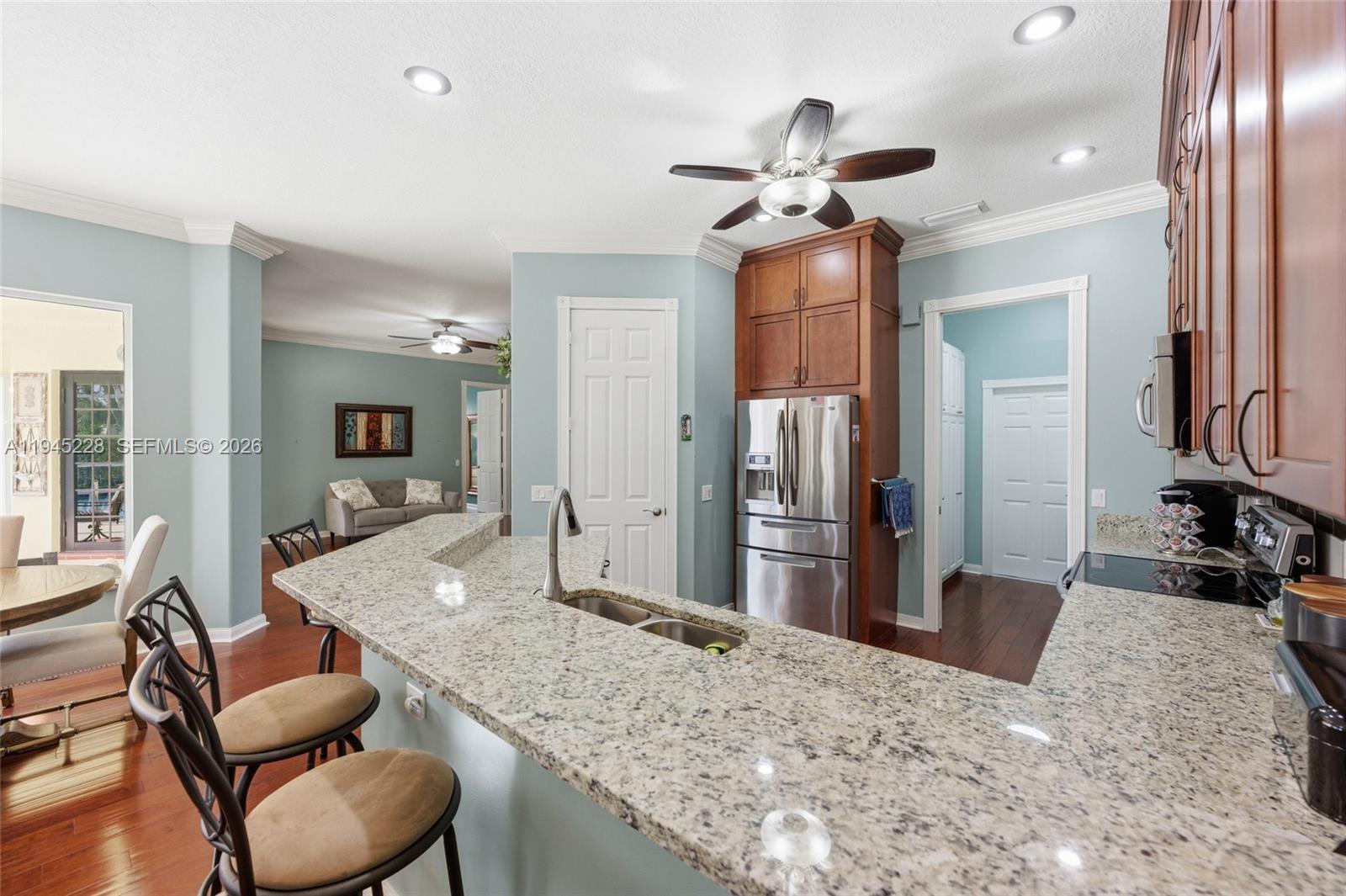 RIVERWALK 13 - Residential