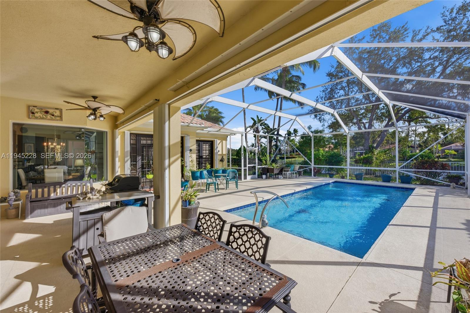 RIVERWALK 13 - Residential