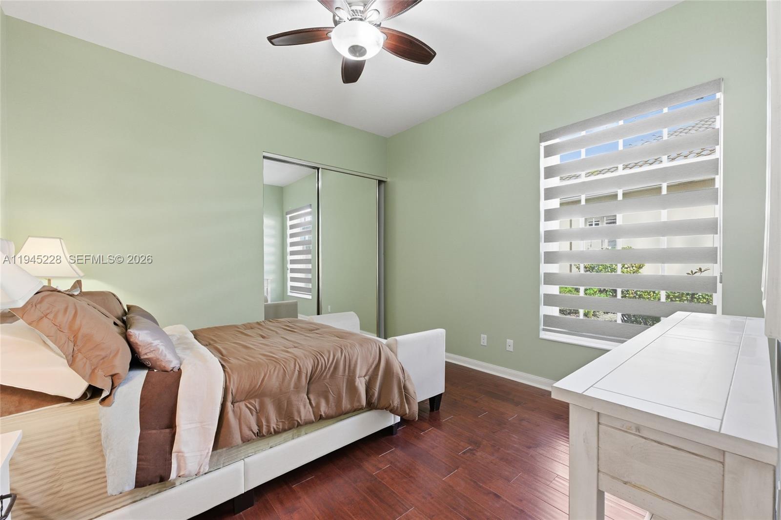 RIVERWALK 13 - Residential