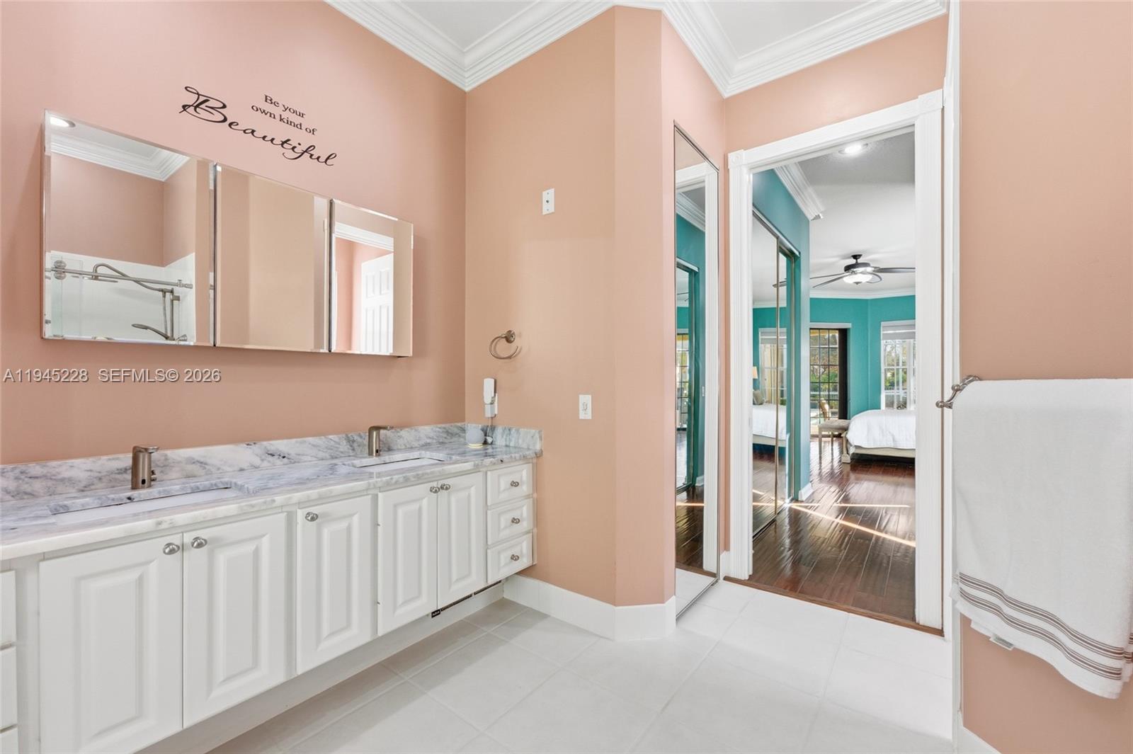 RIVERWALK 13 - Residential