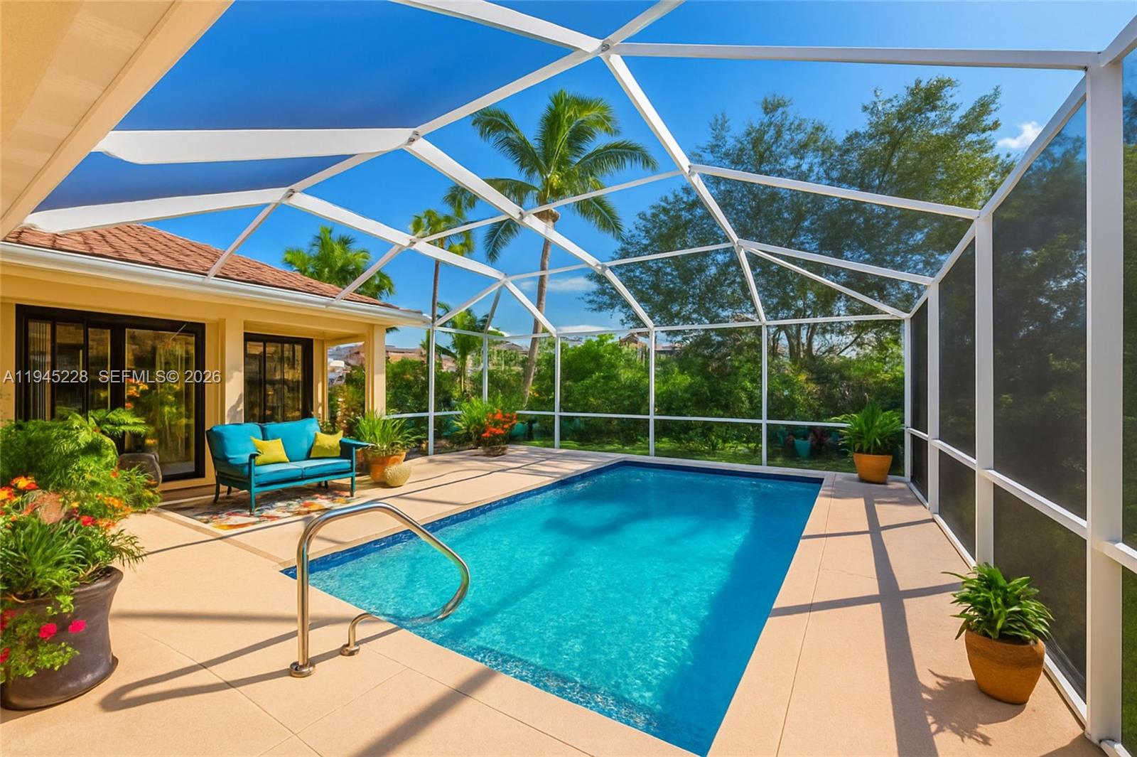 RIVERWALK 13 - Residential