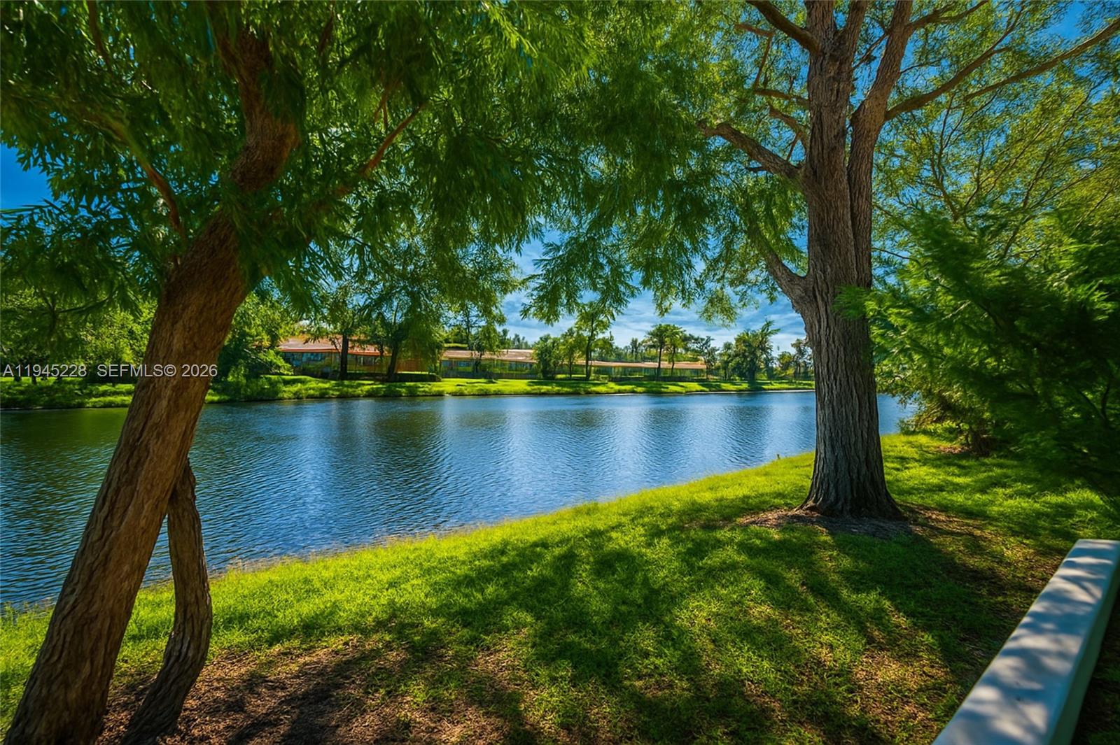 7646 Red River Rd, West Palm Beach, FL, 33411/$845,000 2 7646 Red River Rd