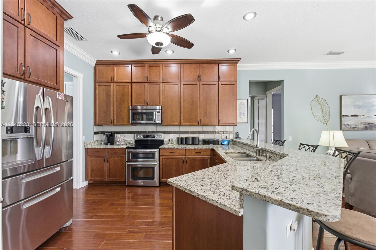 RIVERWALK 13 - Residential