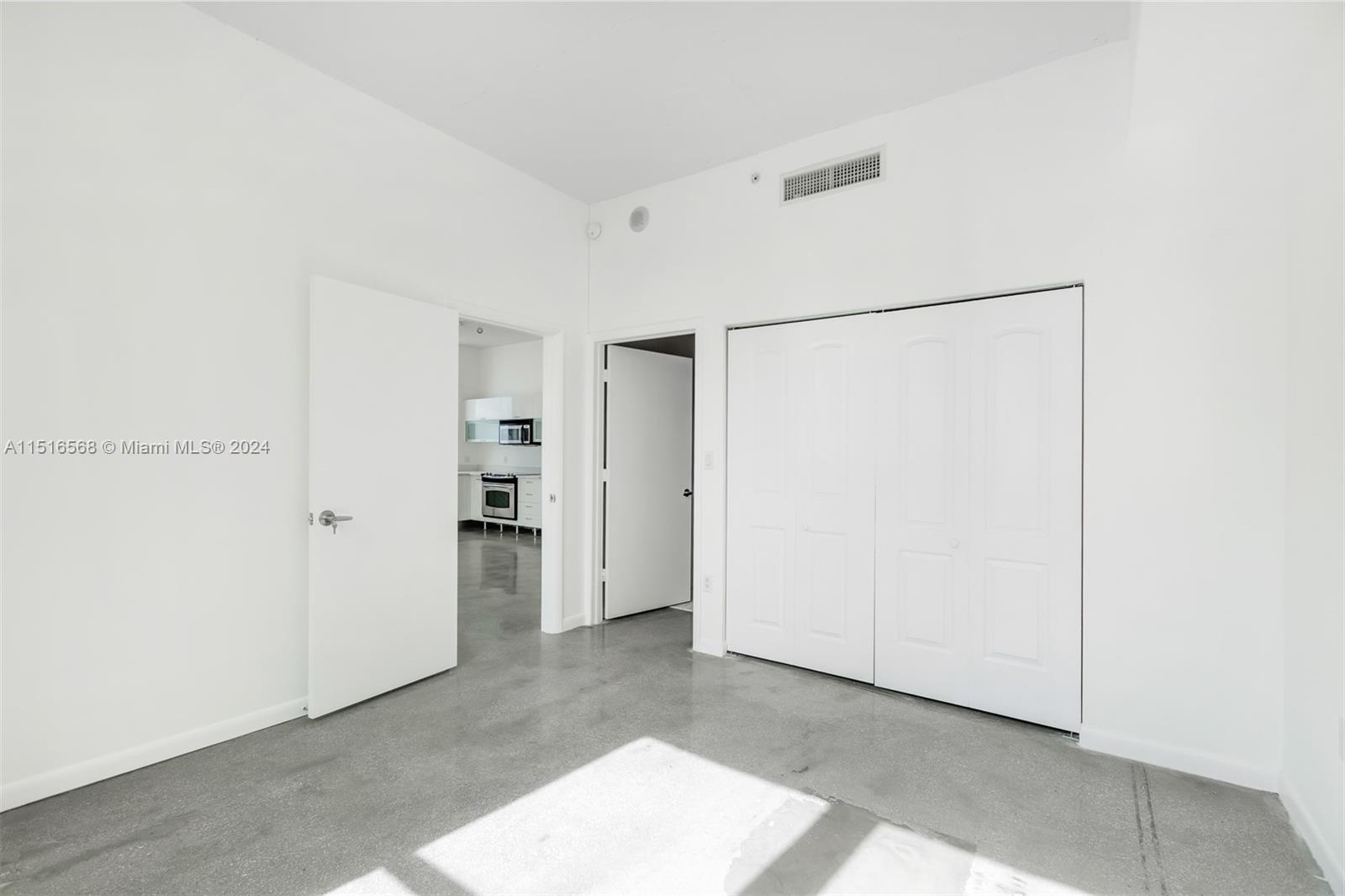 THE LOFT DOWNTOWN II COND - Residential Lease