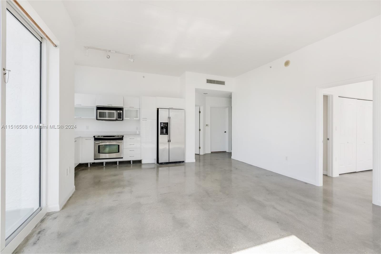 THE LOFT DOWNTOWN II COND - Residential Lease