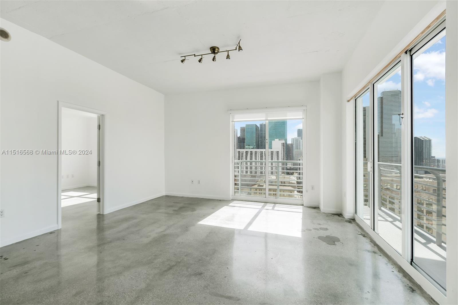 THE LOFT DOWNTOWN II COND - Residential Lease