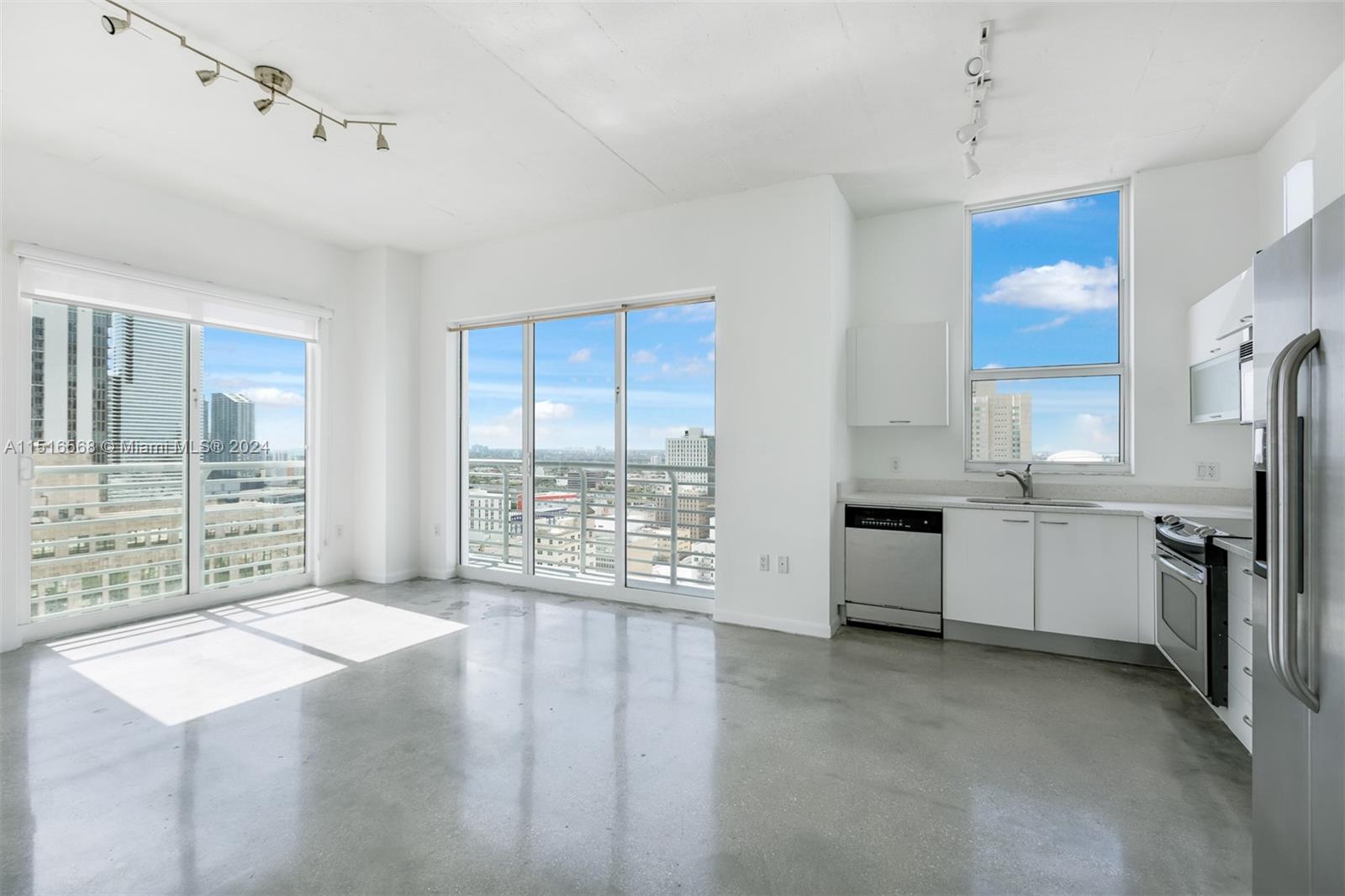 THE LOFT DOWNTOWN II COND - Residential Lease