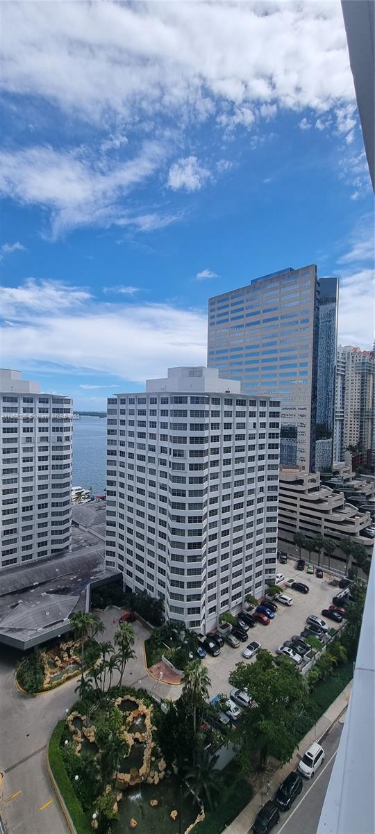 THE PLAZA 851 BRICKELL CO - Residential