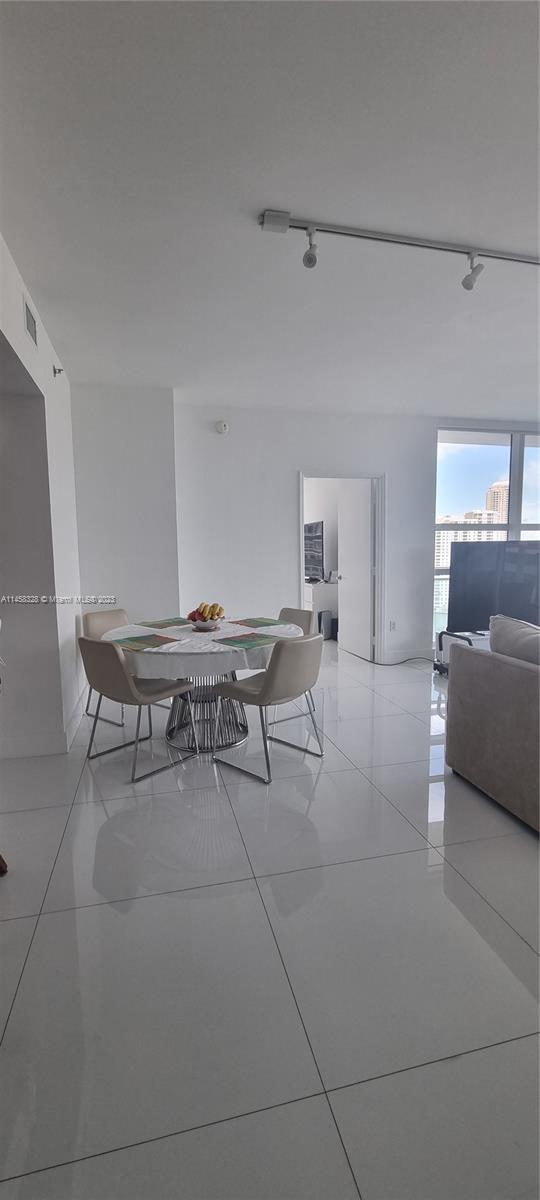 THE PLAZA 851 BRICKELL CO - Residential