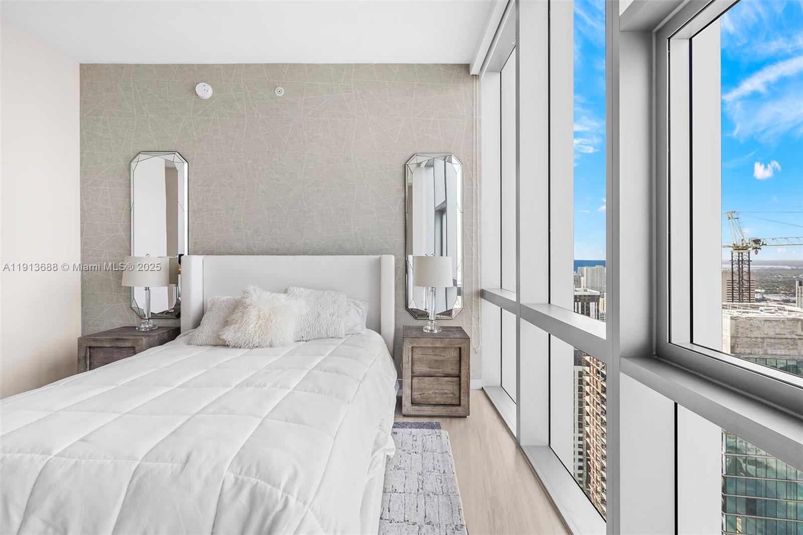 PARAMOUNT MIAMI WORLDCENT - Residential