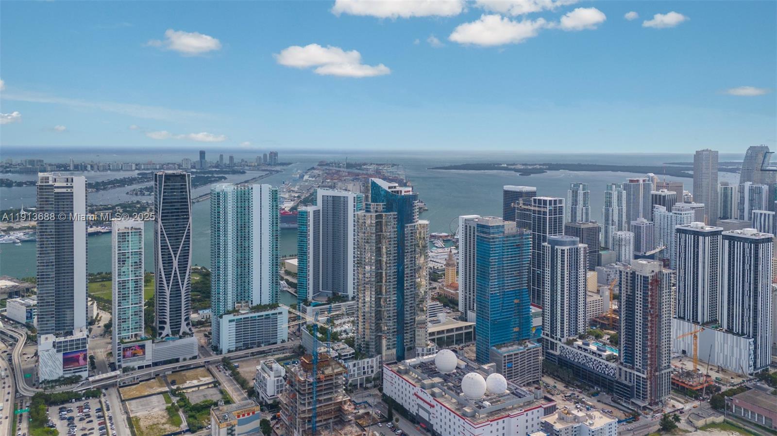 PARAMOUNT MIAMI WORLDCENT - Residential