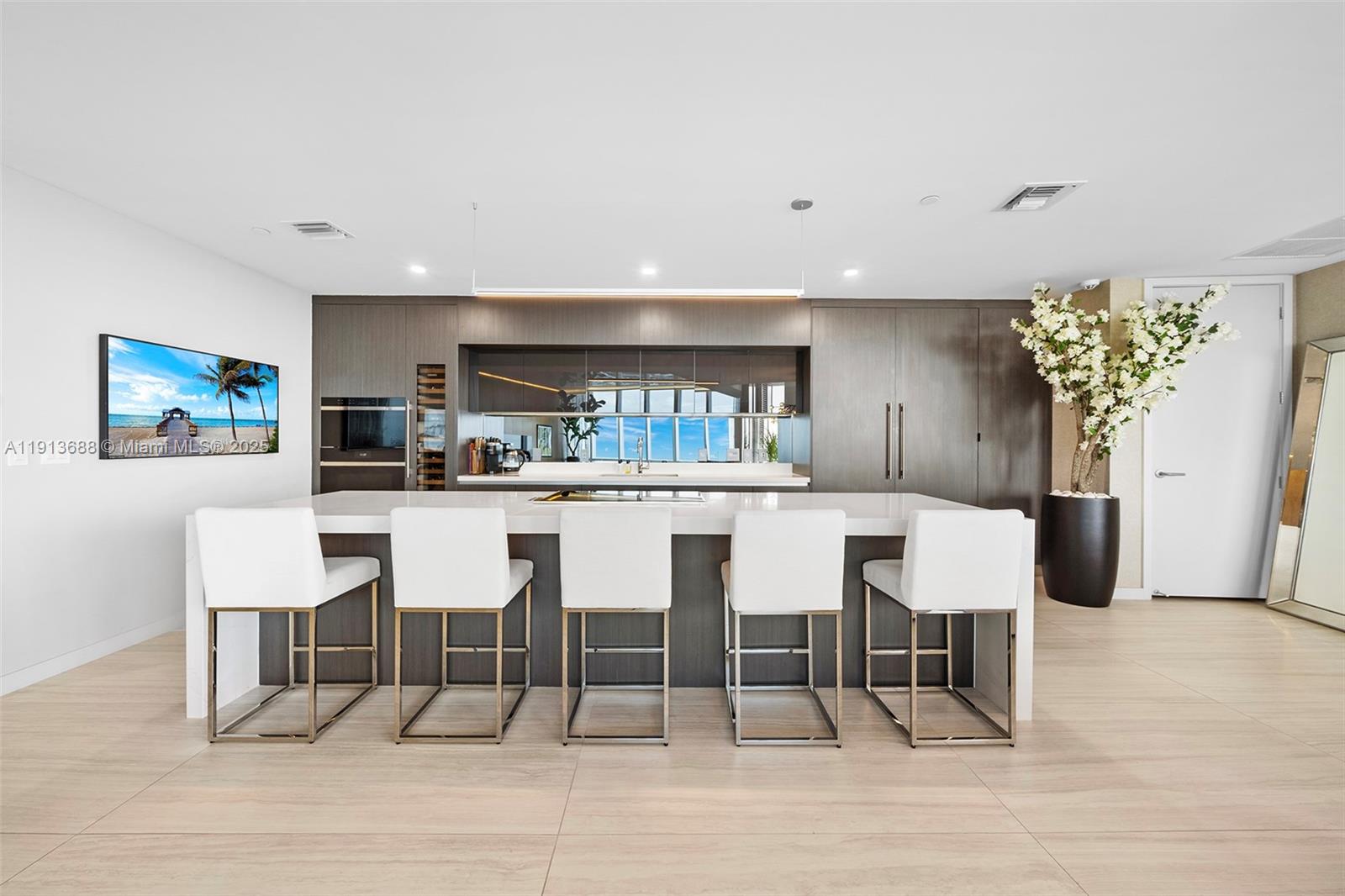 PARAMOUNT MIAMI WORLDCENT - Residential