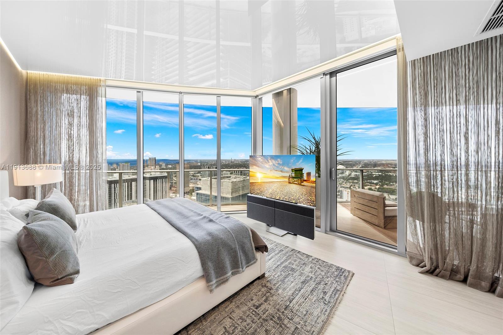 PARAMOUNT MIAMI WORLDCENT - Residential