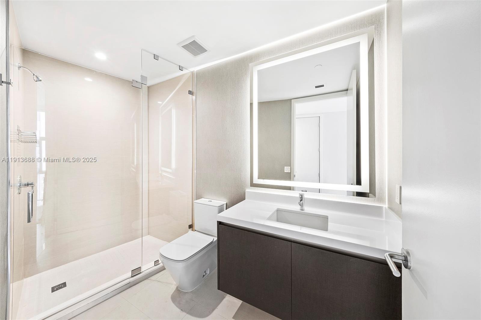 PARAMOUNT MIAMI WORLDCENT - Residential