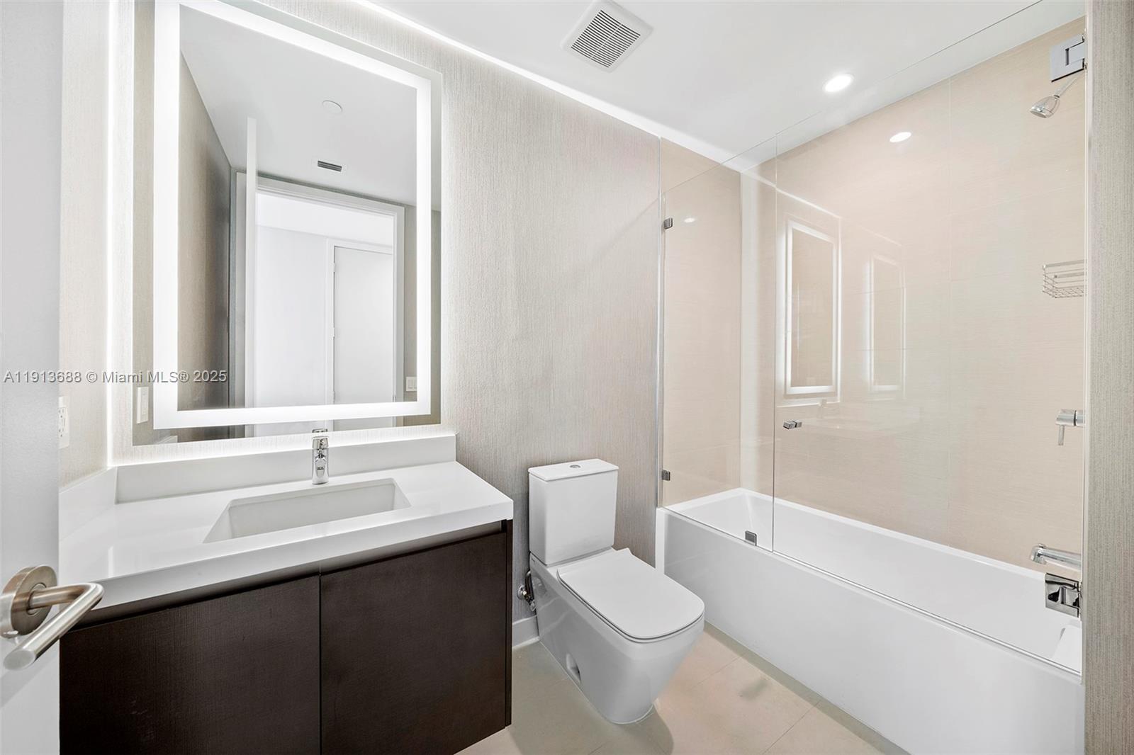 PARAMOUNT MIAMI WORLDCENT - Residential