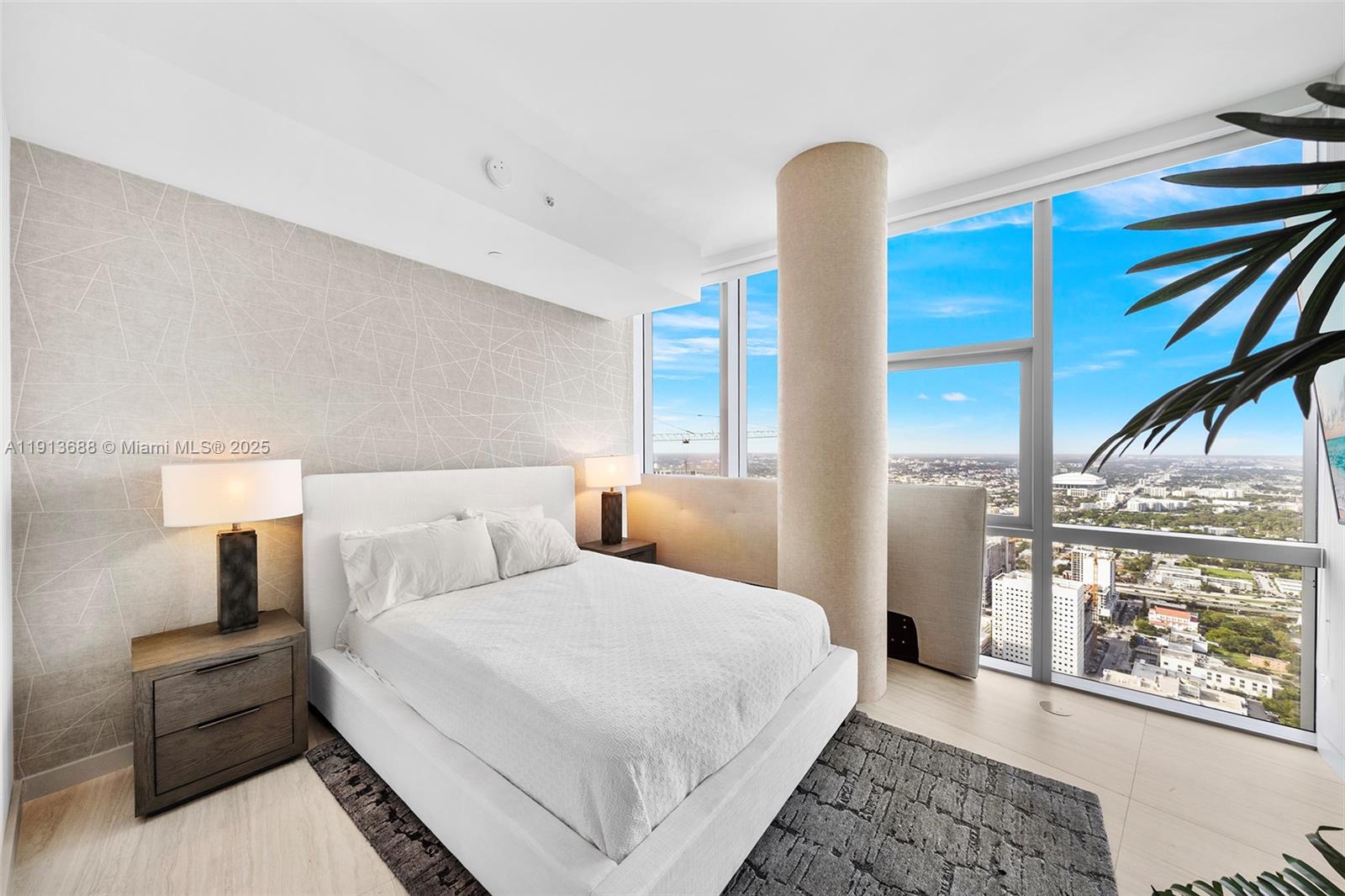 PARAMOUNT MIAMI WORLDCENT - Residential