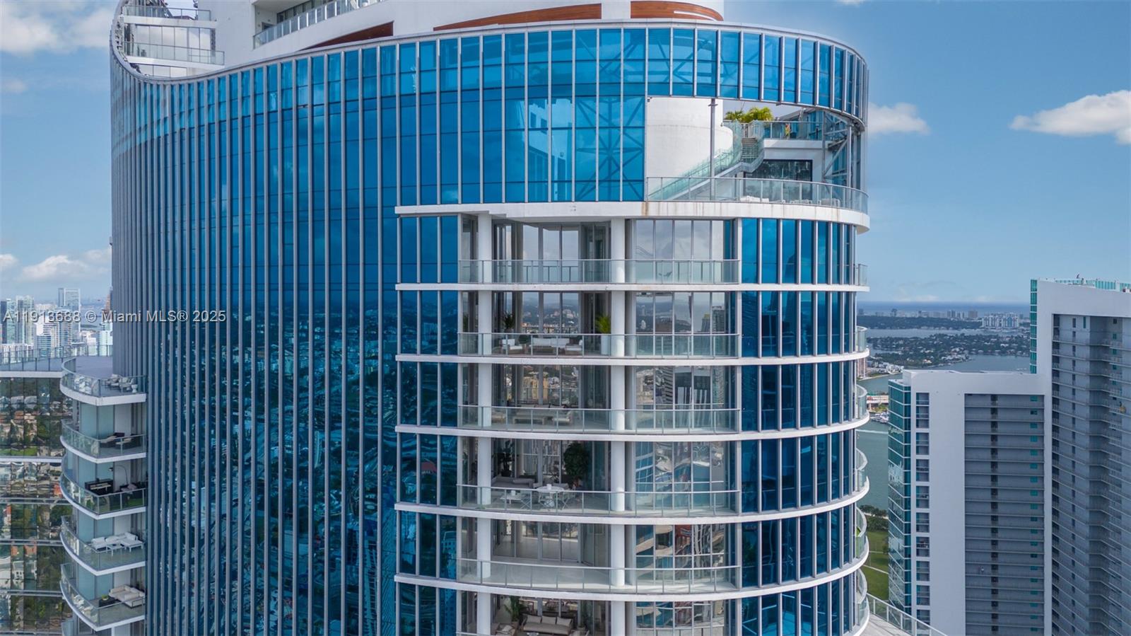 PARAMOUNT MIAMI WORLDCENT - Residential