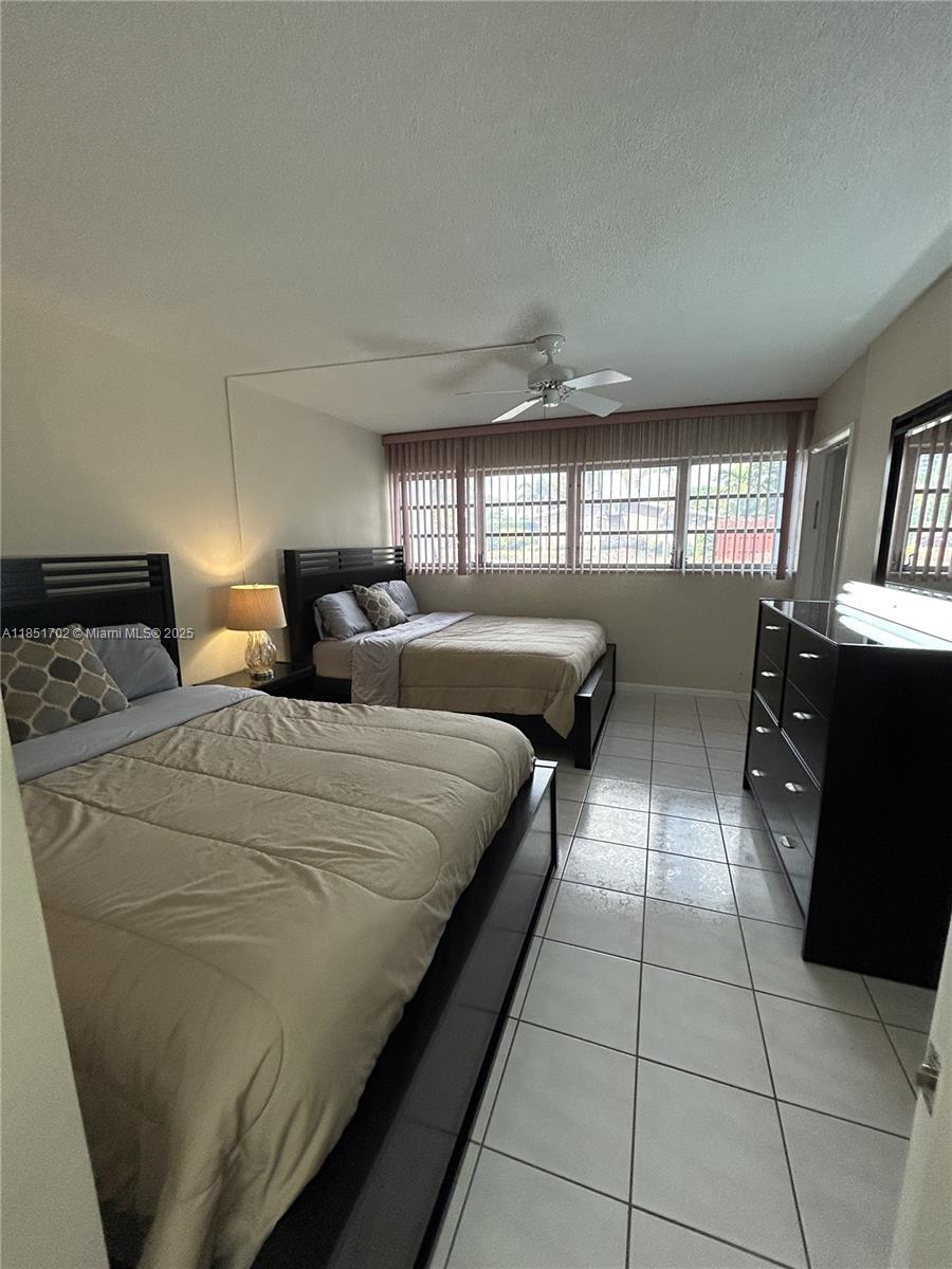 FIRST GULFSTREAM GARDEN - Residential Lease