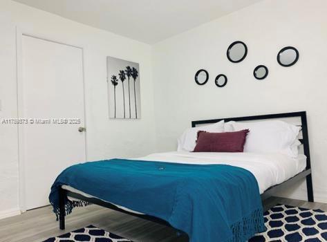 1121 NW 40th St