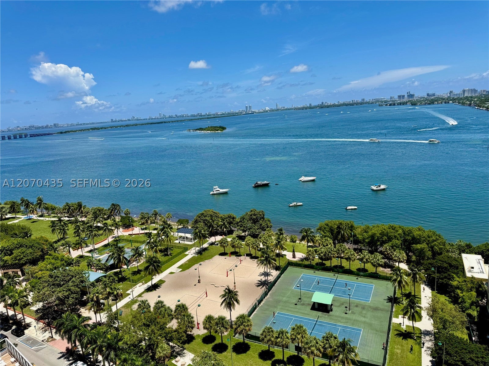 1750 N Bayshore Dr 2202