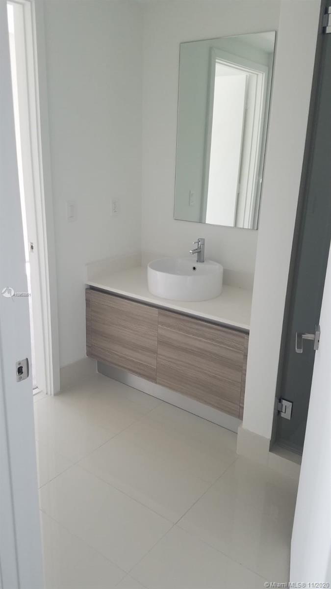 HYDE MIDTOWN - Residential Lease