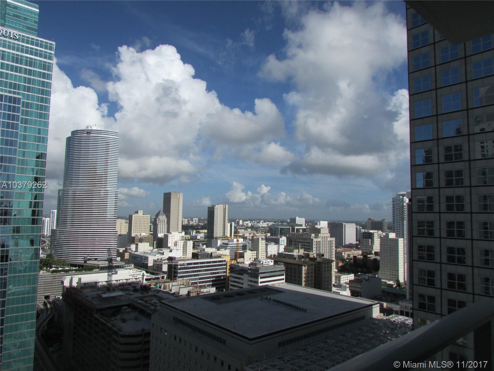 MET 1 CONDO - Residential Lease