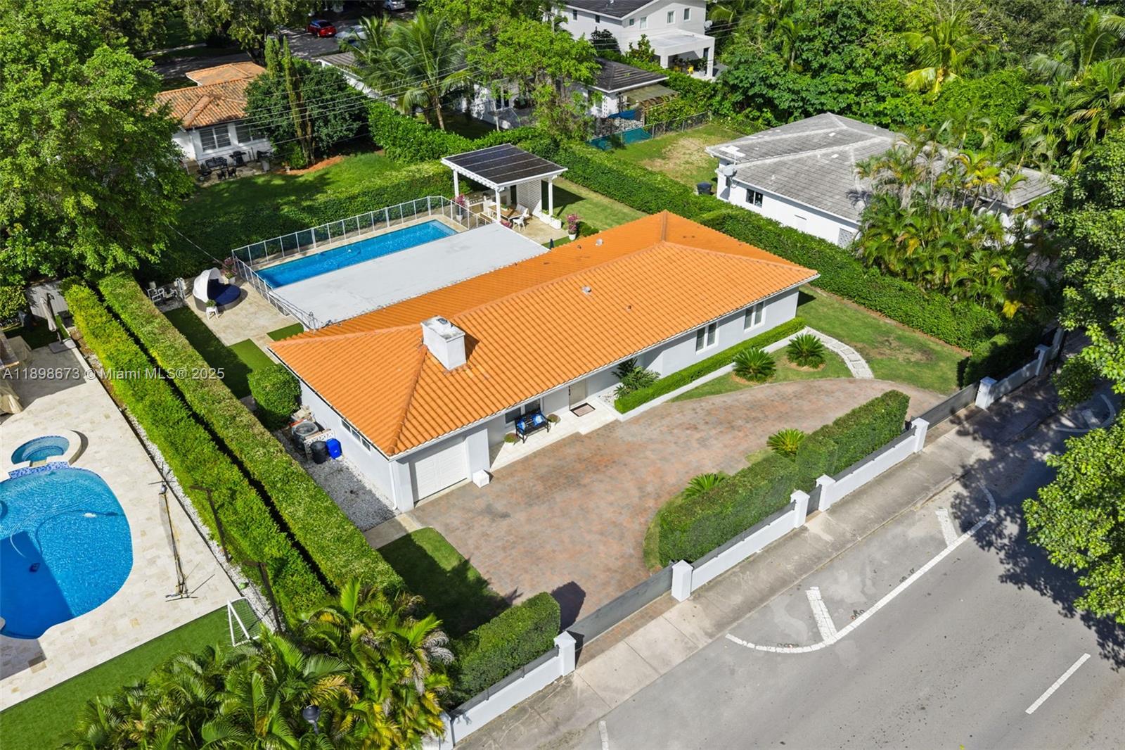 437 Bird Rd, Coral Gables, FL, 33146/$1,650,000 1 437 Bird Rd