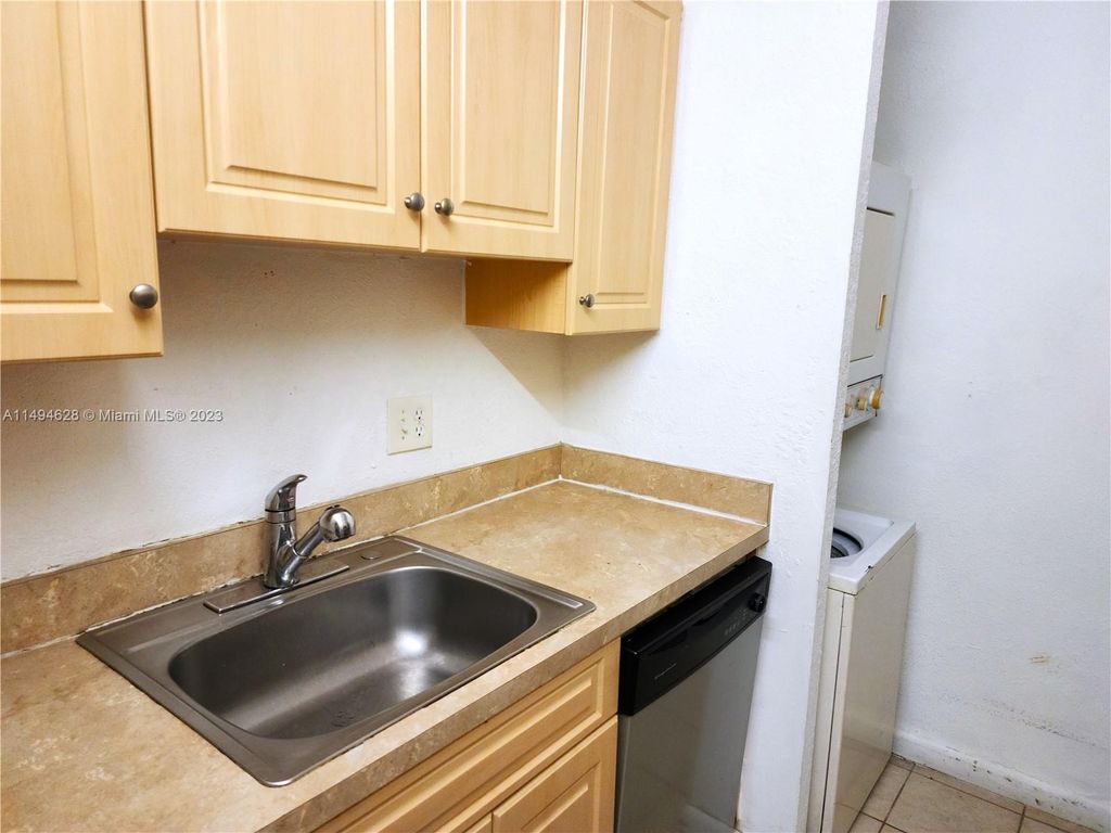 Photo of 10202 Twin Lakes Dr #14-D, Coral Springs, FL 33071 (MLS # A11494628)