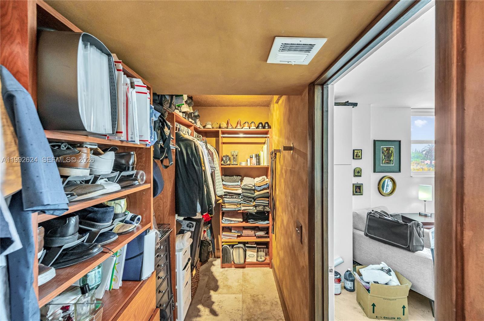 BAYVIEW TERR CONDO - Residential