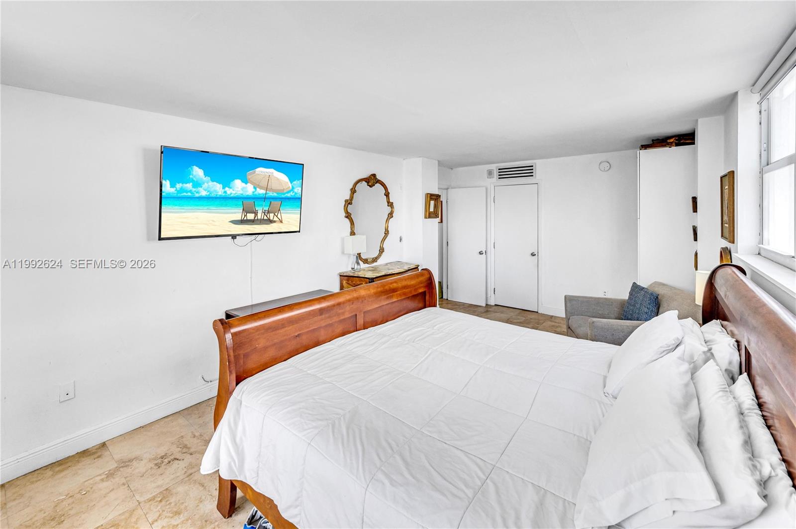 BAYVIEW TERR CONDO - Residential