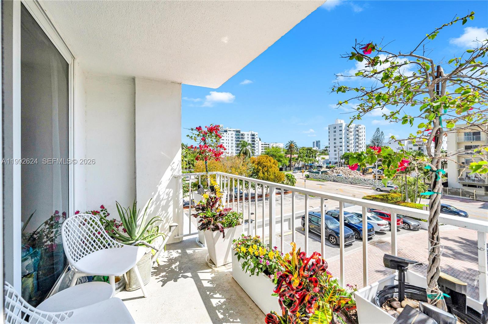 BAYVIEW TERR CONDO - Residential