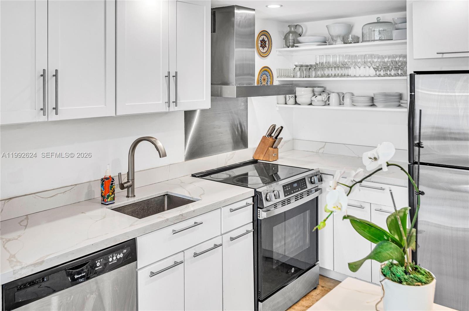 BAYVIEW TERR CONDO - Residential