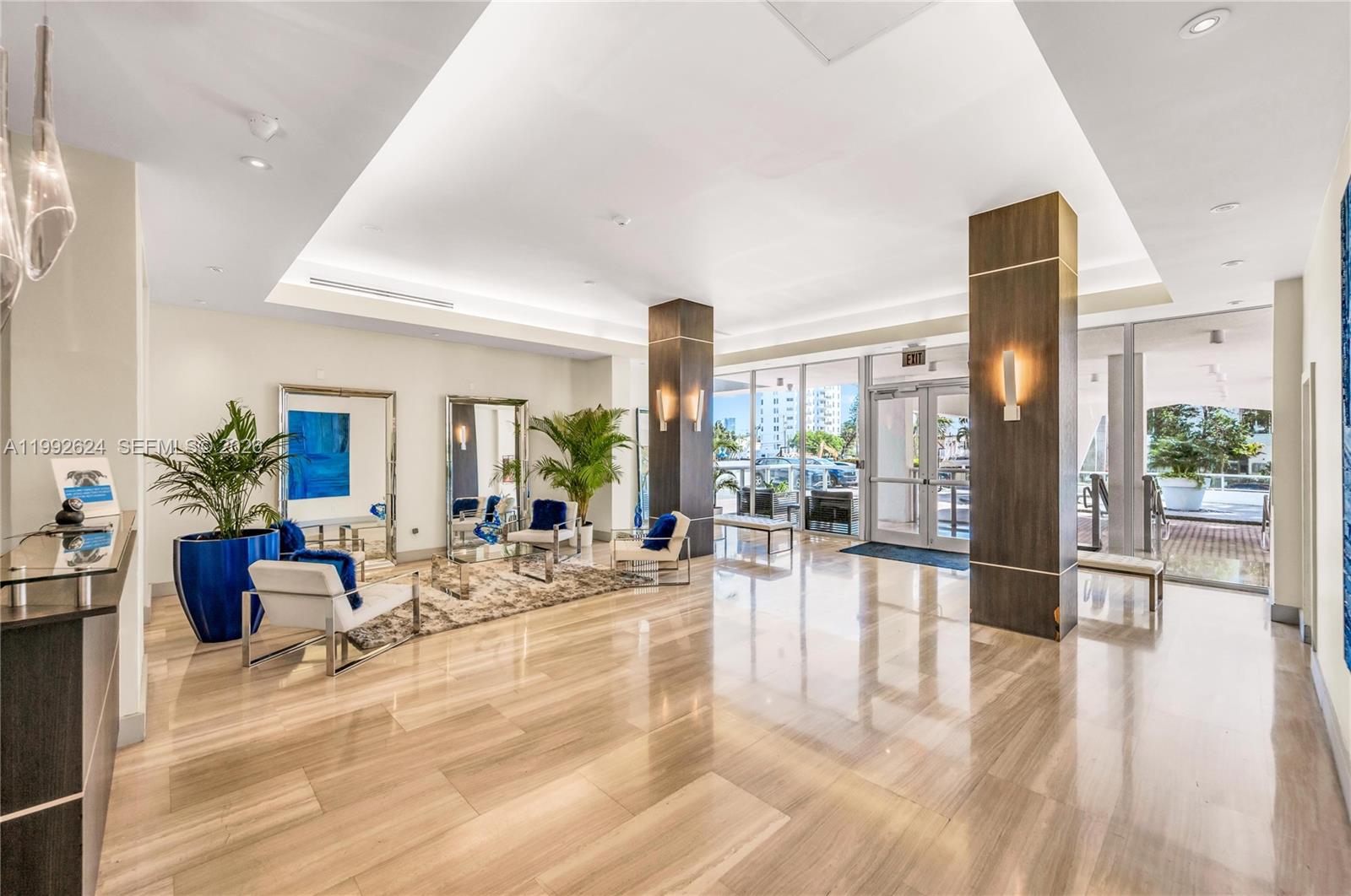 BAYVIEW TERR CONDO - Residential