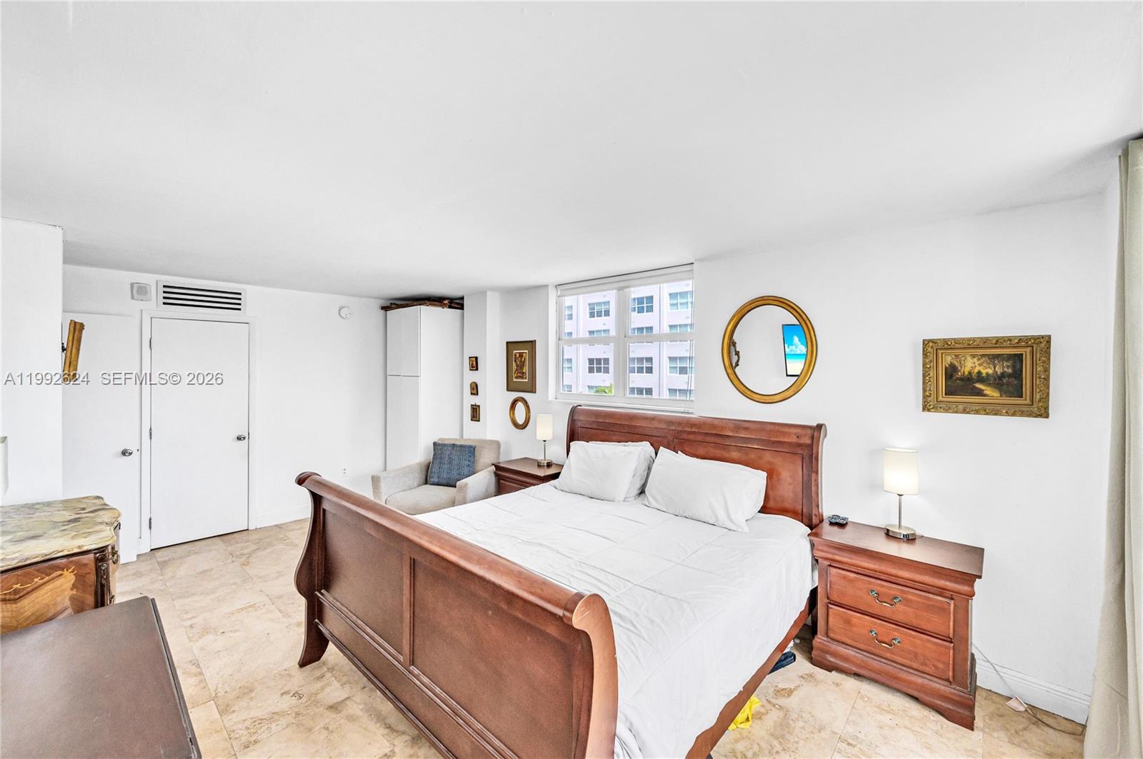 BAYVIEW TERR CONDO - Residential