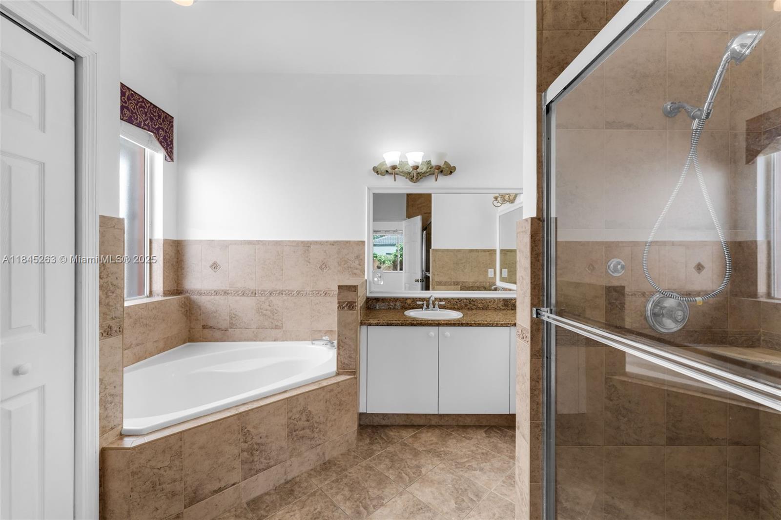 MILON VENTURE - Residential