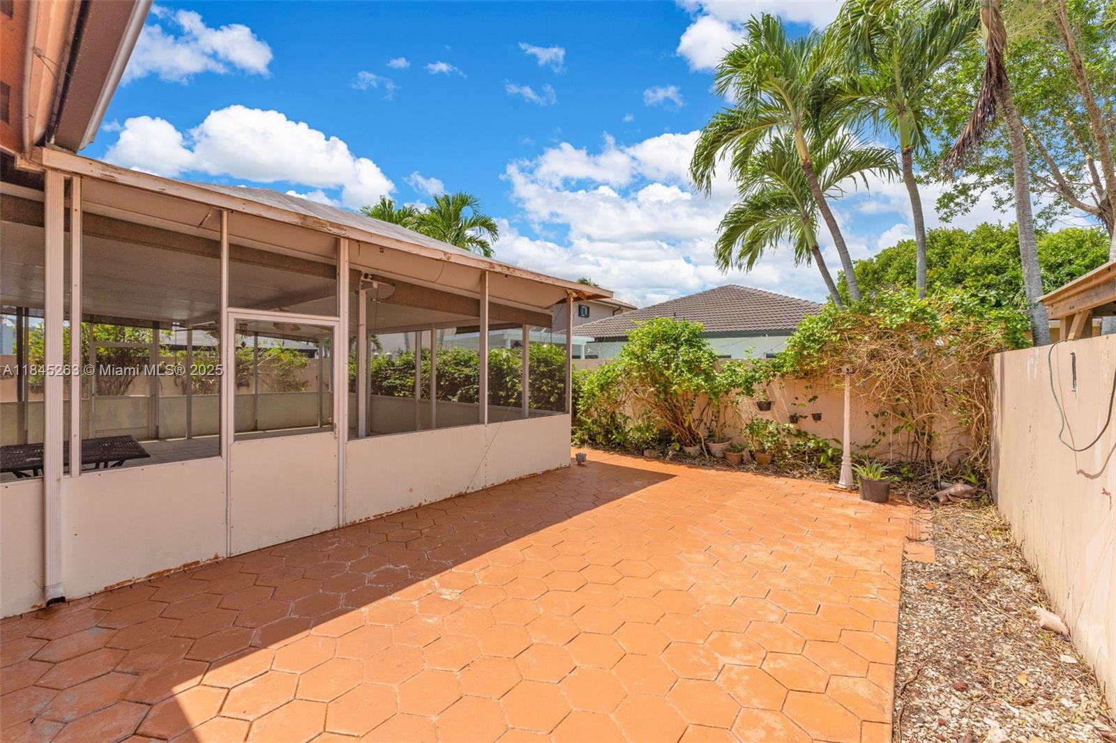 MILON VENTURE - Residential