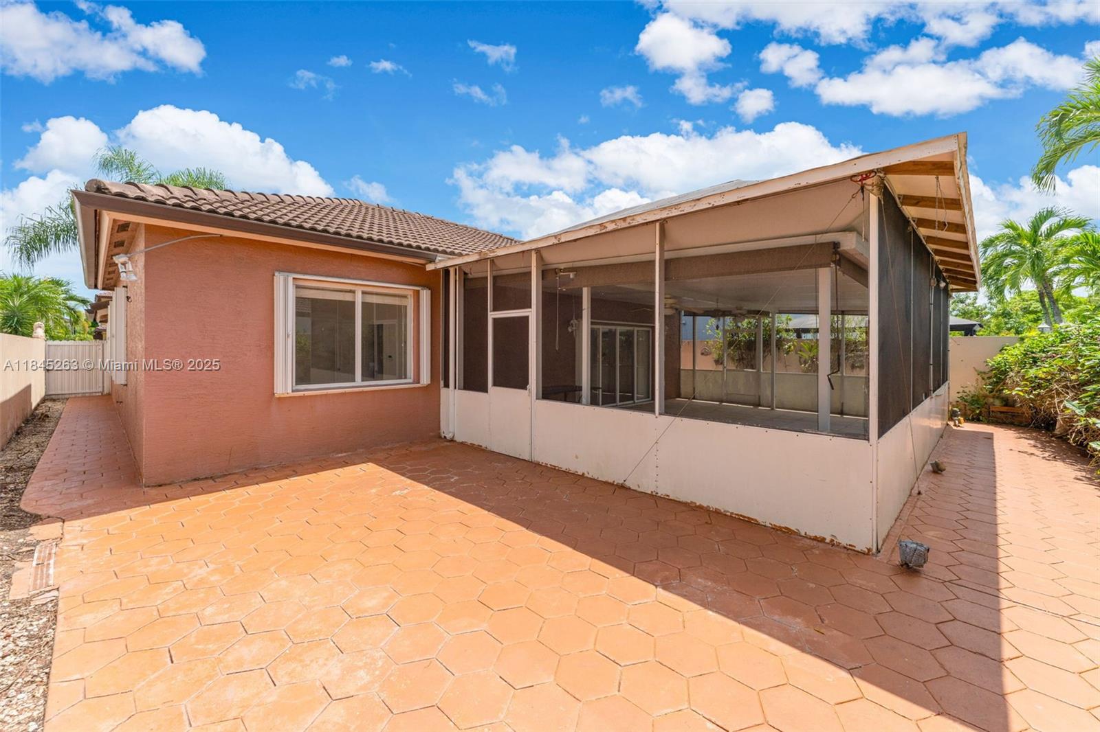 MILON VENTURE - Residential