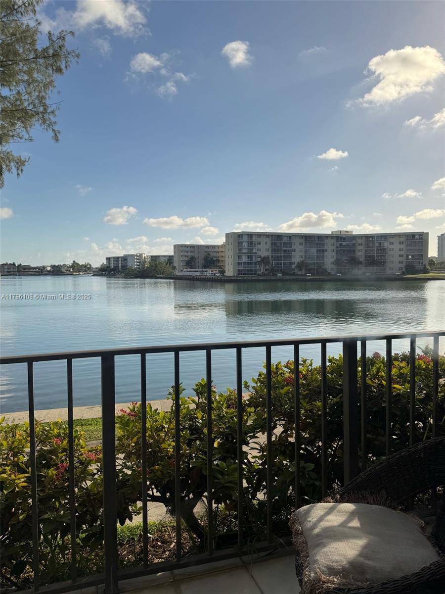 Rental Property at 18151 Ne 31st Ct 111, Aventura, Miami-Dade County, Florida - Bedrooms: 1 
Bathrooms: 2  - $2,300 MO.